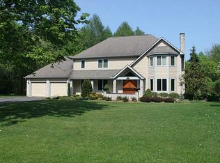 368 Mourning Dove Dr, Saunderstown, RI 02874