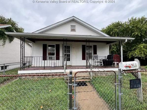 123 10th Ave, South Charleston, WV 25303