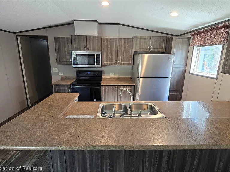 44 Crawford Dr #15 — Photo 13