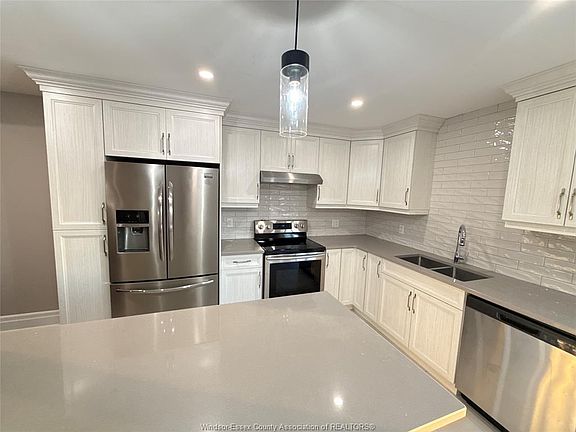 5th image of 117 Reed St