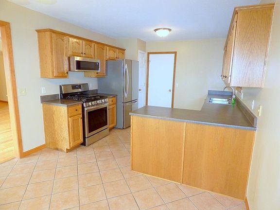 5th image of 4417 Fenwick Dr