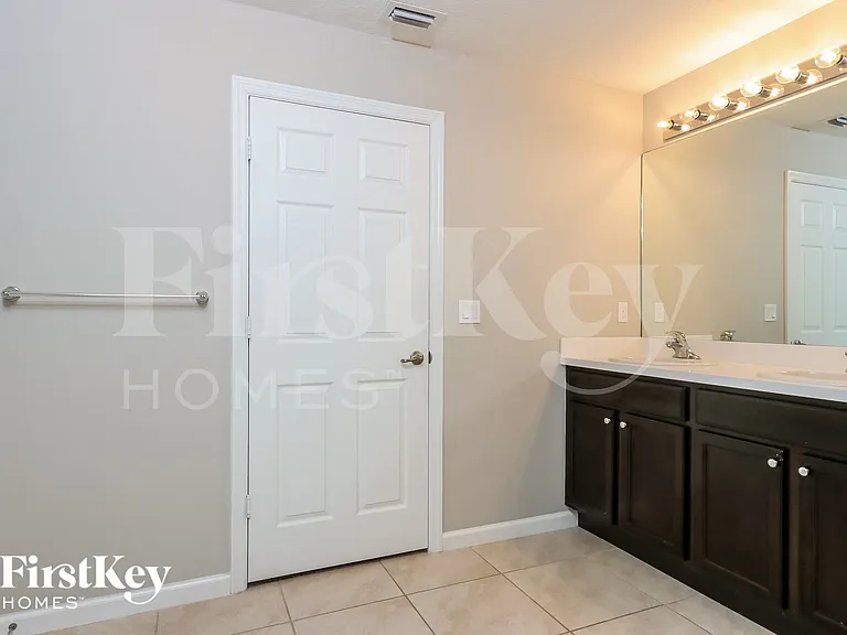 1257 SW Century Ave — Photo 11