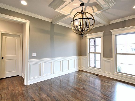 2nd image of 907 Larkspur Ln #72-lot 72