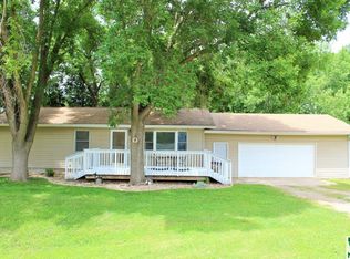 215 W Dakota St, Jefferson, SD 57038