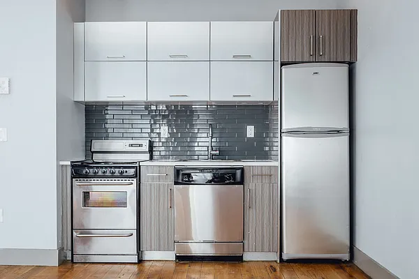 Rented by Nooklyn NYC LLC | media 52