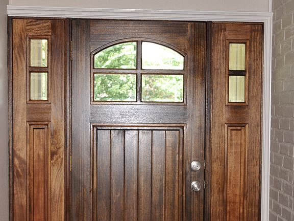 4th image of 2420 Windsor Pl