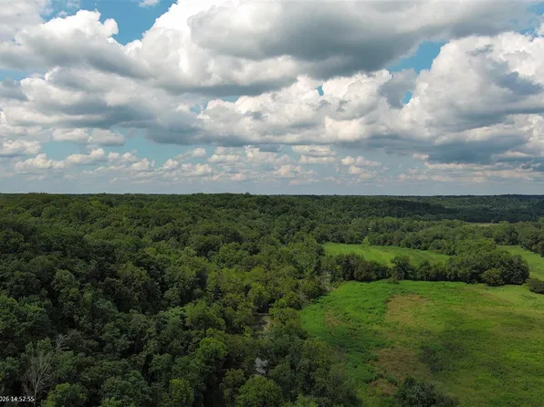 702 Doc Lonas Rd, Scottsville, KY 42164