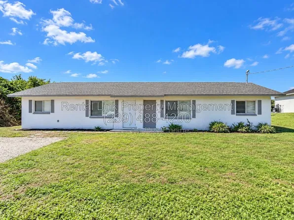 140 Harry Ave S, Lehigh Acres, FL 33973