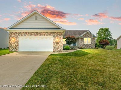 965 Saint Johns Chase, Grand Ledge, MI, 48837