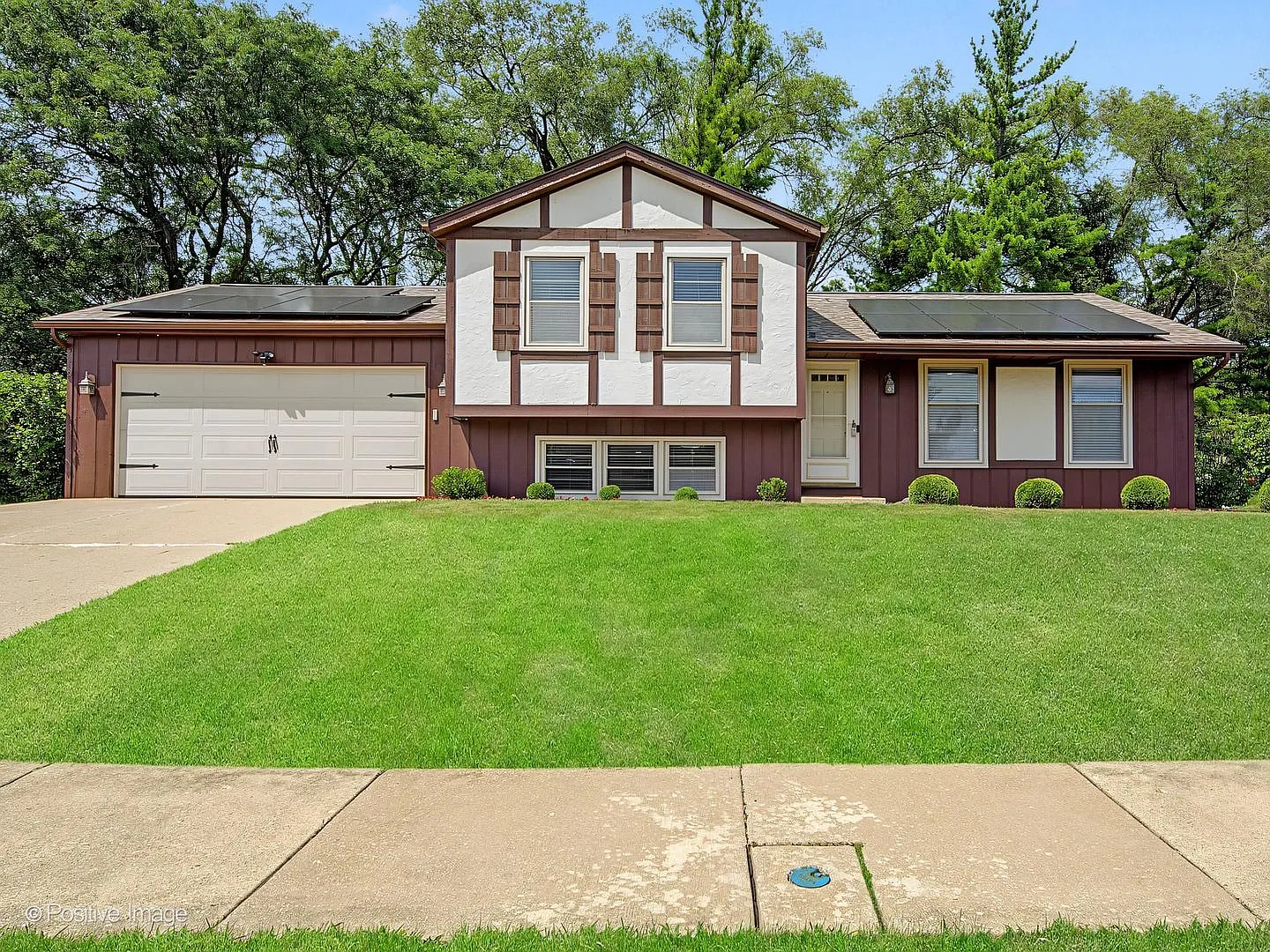 3 bed, 2.5 bath, 1805 sqft, $3,200 — Photo 1