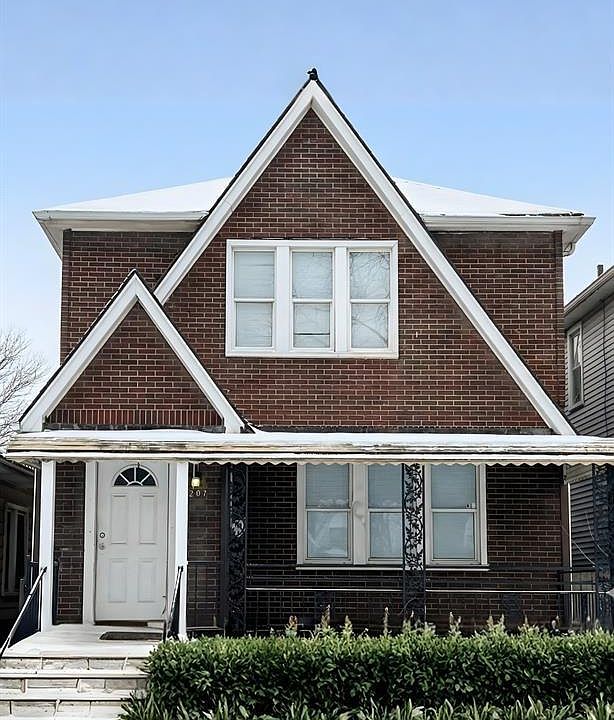 1st image of 207 Summit St