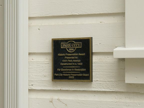5th image of 1141 Park Ave