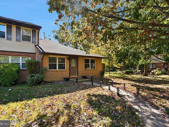 3rd image of 730 Kevin Ct