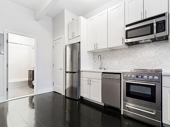 3rd image of 516 E 88th St APT 1D