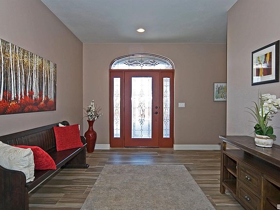 2nd image of 1156 Jacobsen Ln