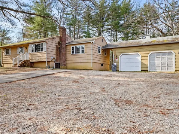 365 School St, Pembroke, MA 02359