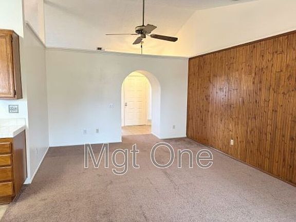 4th image of 22385 Sheffield Dr