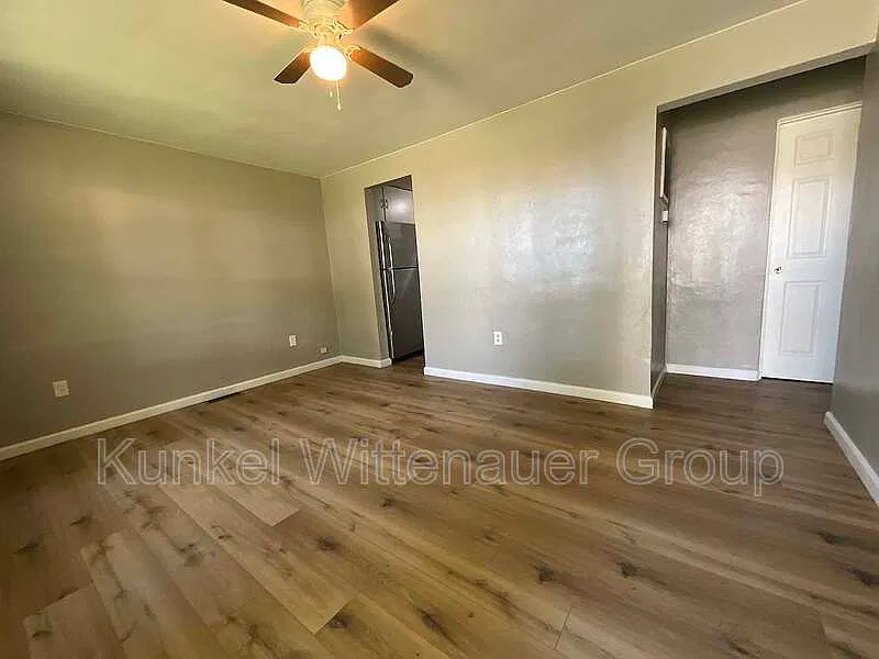 2 bed, 1.0 bath, 800 sqft, $895 — Photo 4