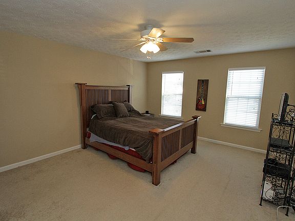4th image of 1631 Oak Trace Cir