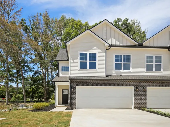 1026 Stagecoach Dr, White House, TN 37188