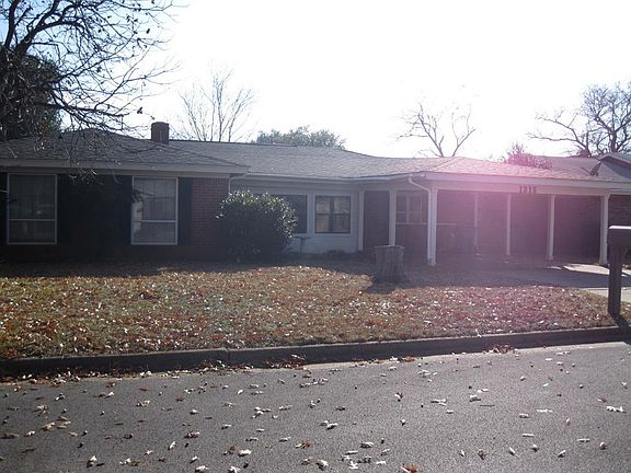 2nd image of 1315 Glenwood Cir
