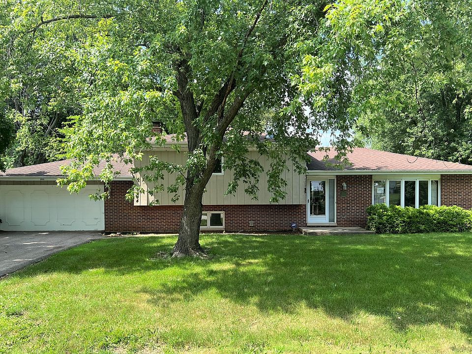 1st image of 1644 N Denise Ave
