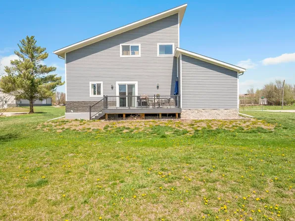 3502 7th St, Emmetsburg, IA 50536