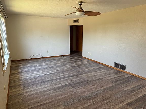 3rd image of 1509 S Avenue F