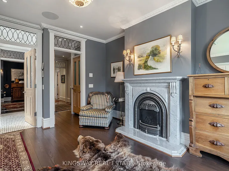 166 High Park Ave — Photo 25