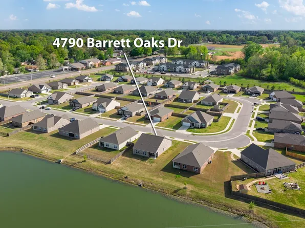 4790 Barrett Oaks Dr, Millington, TN 38053