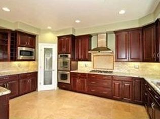 13536 E Lakeview Rd, Lakeside, CA 92040