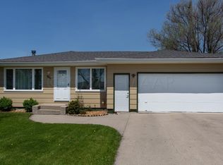 316 Maple Dr, Mapleton, ND 58059