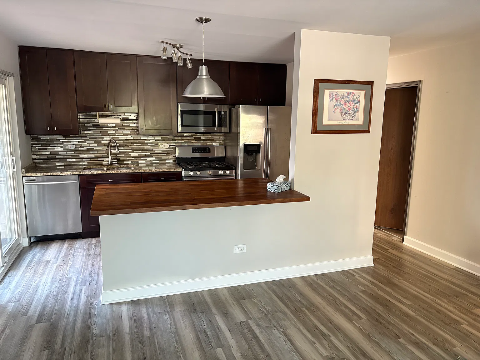1 bed, 650 sqft, $1,600 — Photo 3