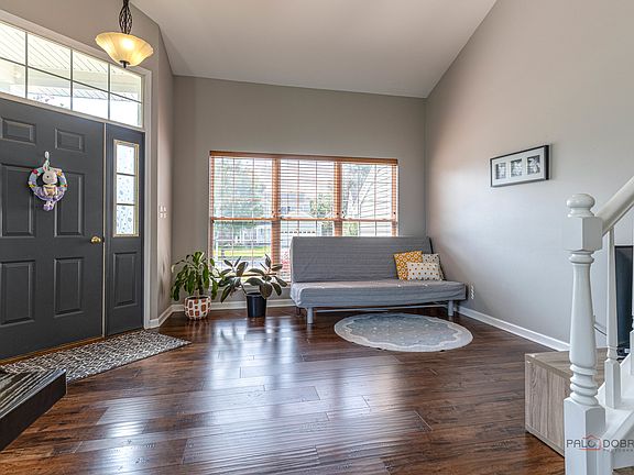 5th image of 732 Wildflower Cir