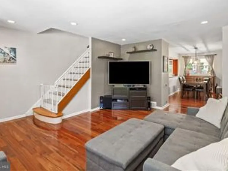 585 Monastery Ave #1 — Photo 1