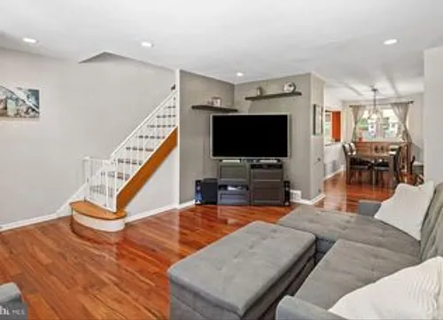 585 Monastery Ave #1 Photo 1