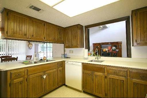 5th image of 15114 ELM PARK DR