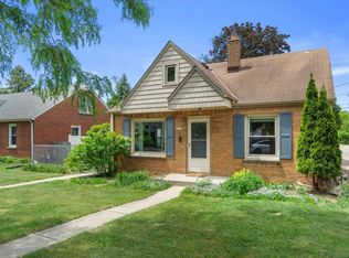 3057 N 80th St, Milwaukee, WI 53222