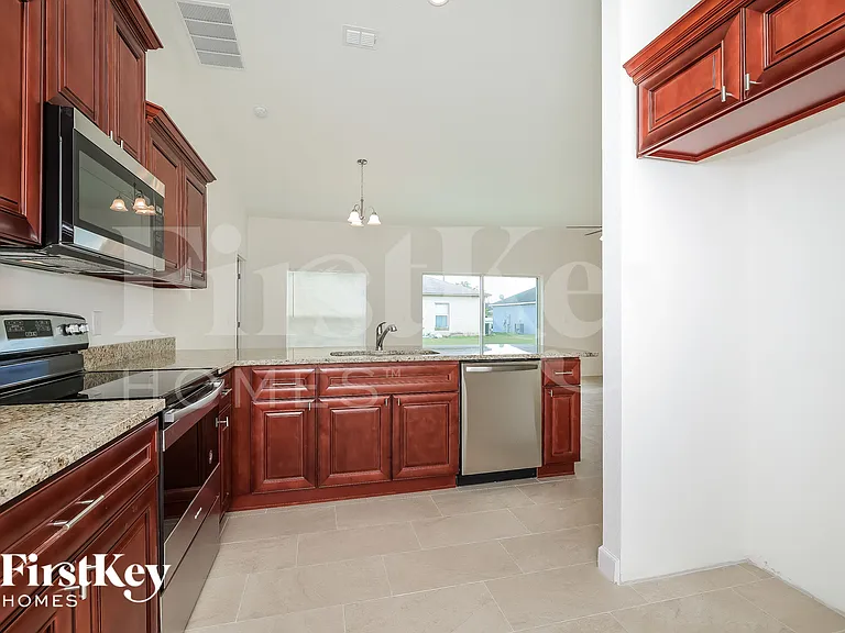 535 Cardinal Way — Photo 5