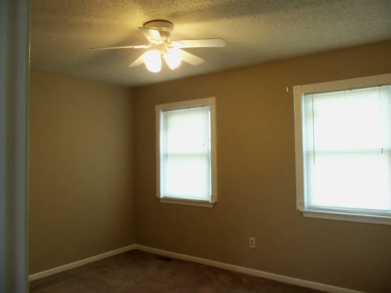 1414 Martway Cir #B — Photo 3