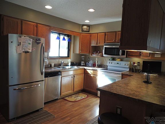 4th image of 1200 S Newport Pl #1