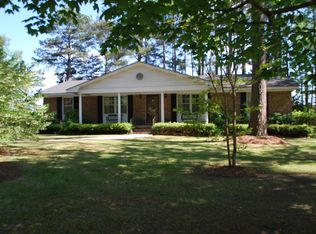 1022 Scotsdale Rd, Laurinburg, NC 28352