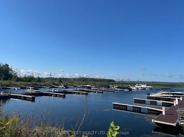93 Marina Village Dr, Georgian Bay, ON L0K 1S0