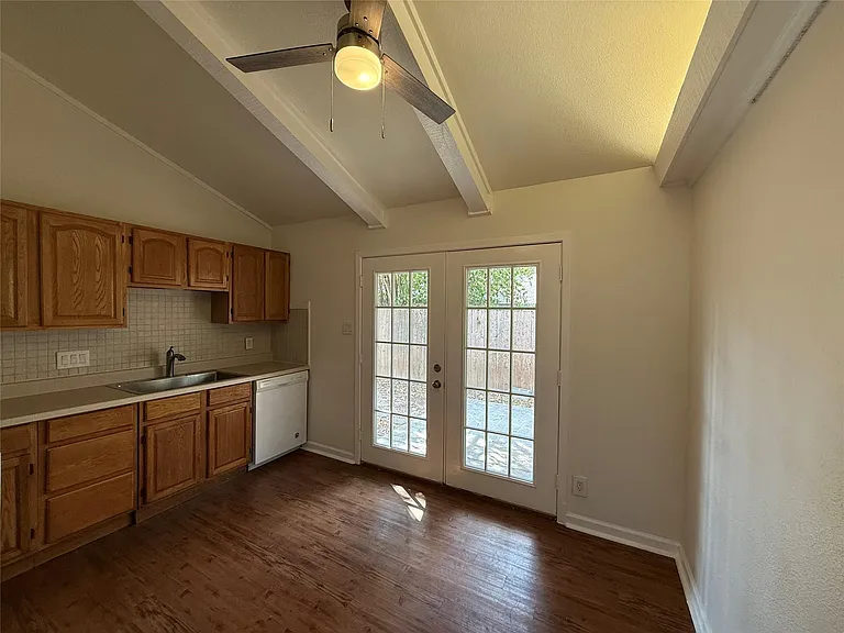6710 Circle South Rd #B — Photo 12