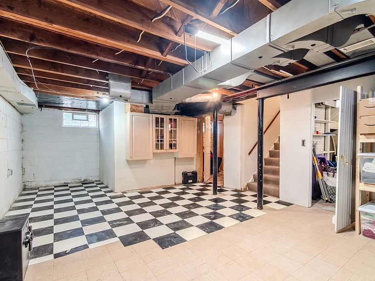 727 Forest Ave — Photo 9