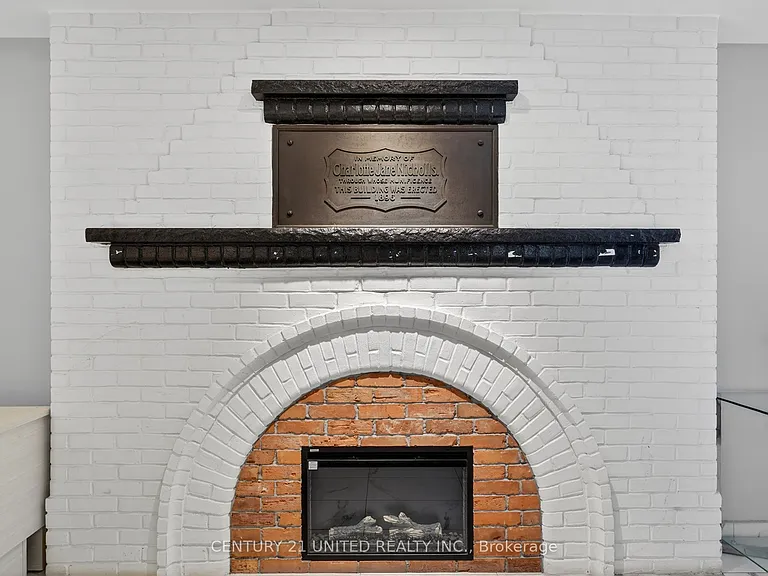 475 George St N #416 — Photo 5