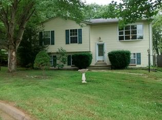 14084 Ryon Ct, Woodbridge, VA 22193