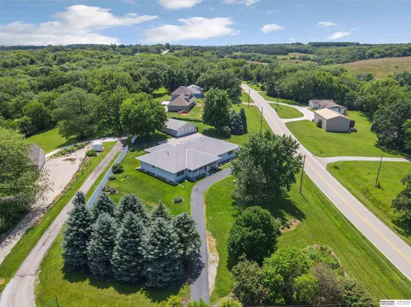2205 Hidden Canyon Rd, Plattsmouth, NE 68048