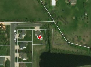 1010 22nd St E, Glencoe, MN 55336
