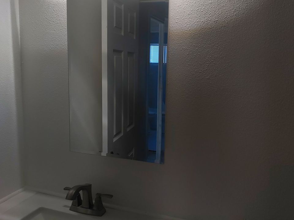 2nd image of 412 Vassar St APT A